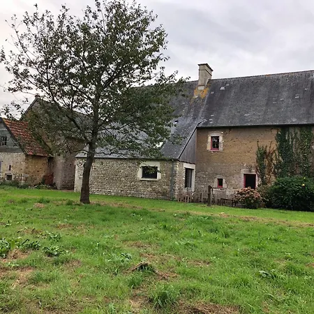 Les Pommiers D'amfreville, D'hotes & Table D'hotes Bed & Breakfast Picauville