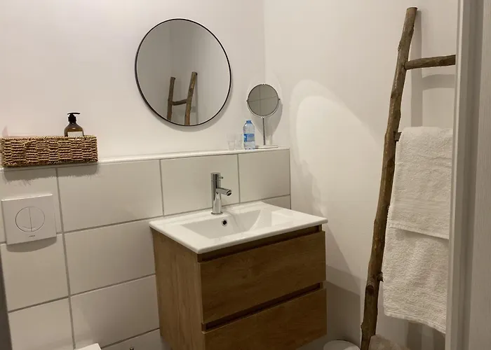 Bed & Breakfast Les Pommiers D'amfreville, D'hotes & Table D'hotes Picauville